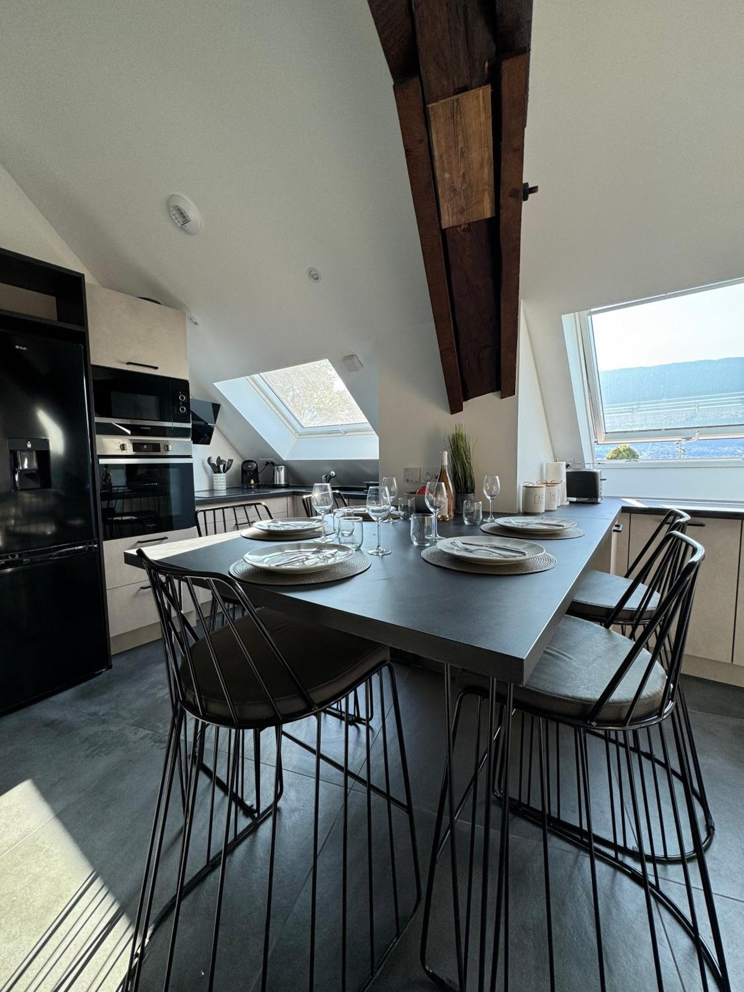 Magnifique Appartement Vue Lac - 5 Personnes Voglans Екстериор снимка
